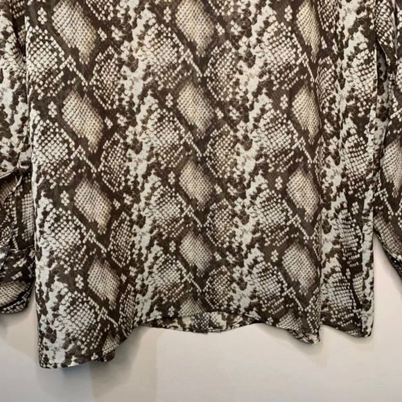 NILI LOTAN Lorena Snake-Print Silk Blouse Long Sleeve Sheer Top Extra Small - Picture 7 of 9